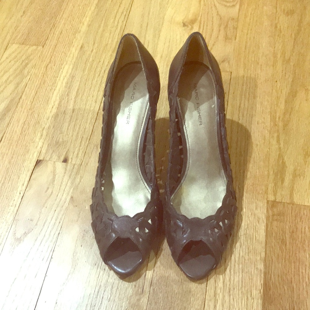 Brown peep toe pumps